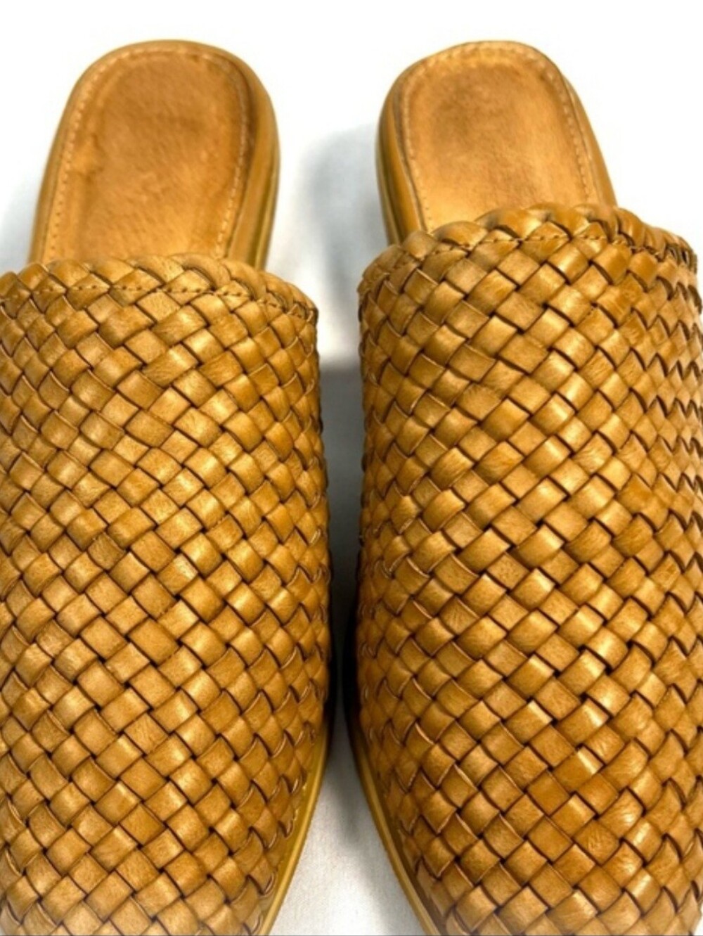 Mi.iM Woven Mule Pointed Toe Slip On Tan Low Block Heel 7.5 - Picture 2 of 7